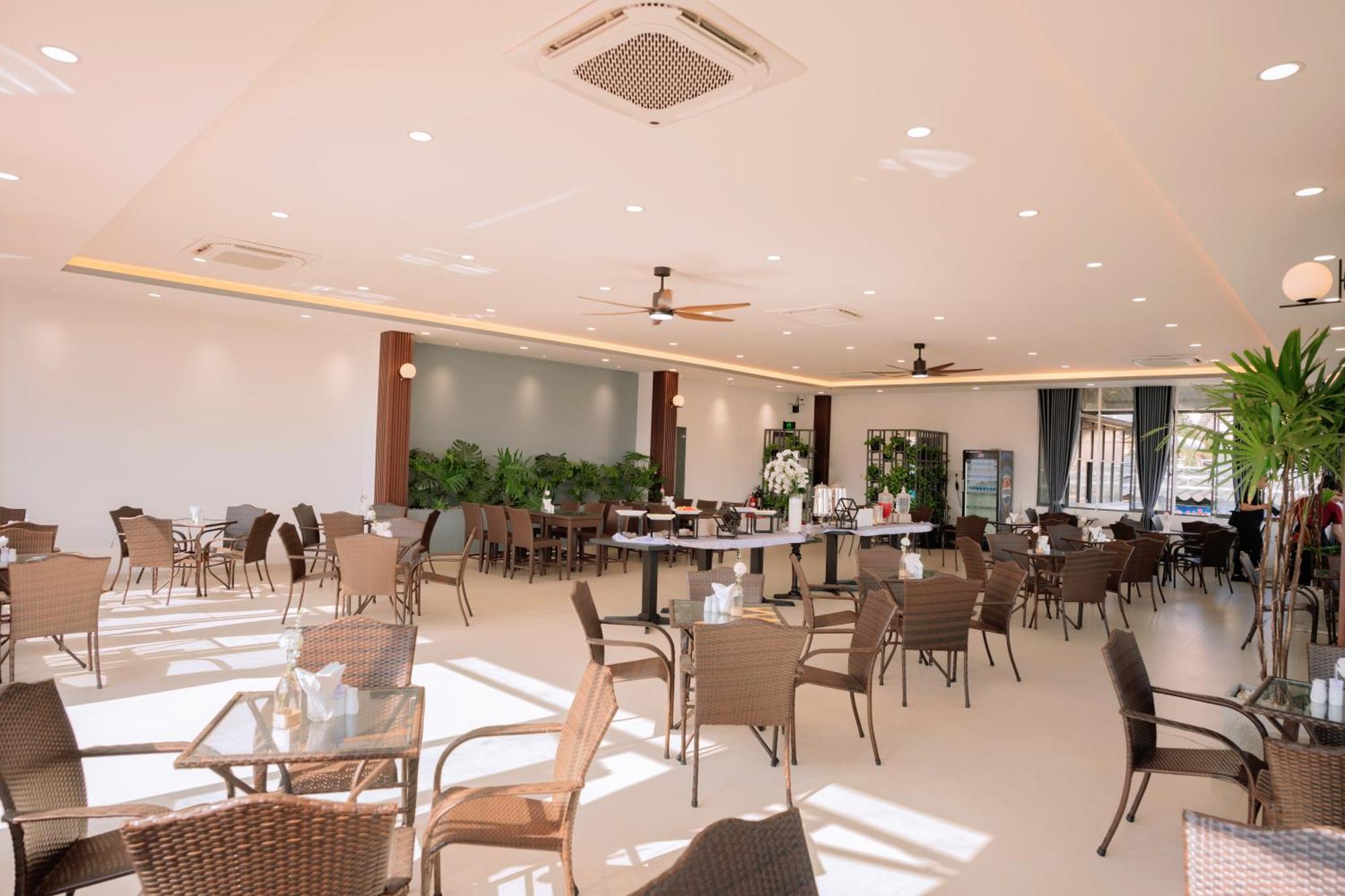 Song Tien Hotel Mỹ Tho Buitenkant foto