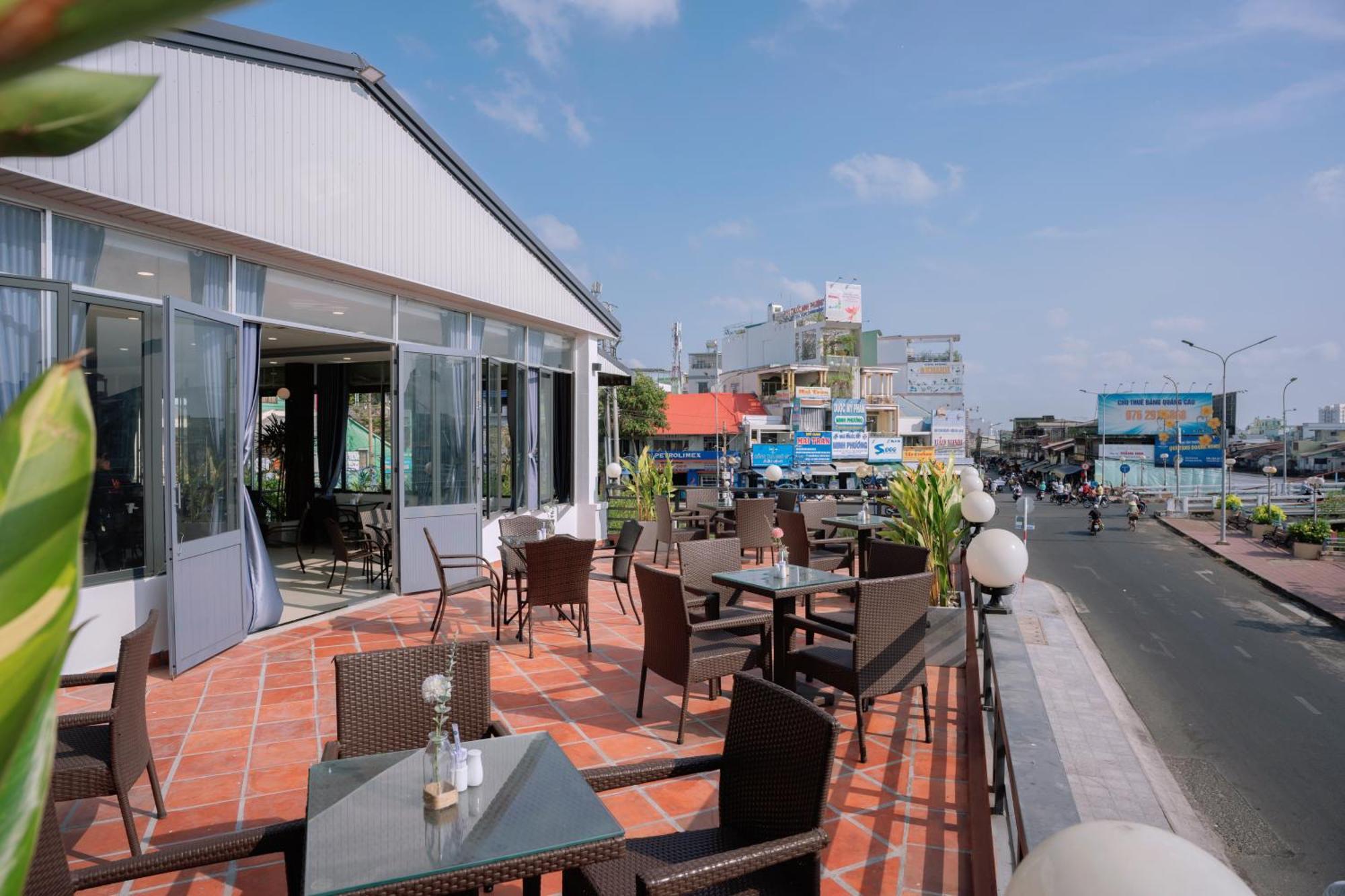 Song Tien Hotel Mỹ Tho Buitenkant foto