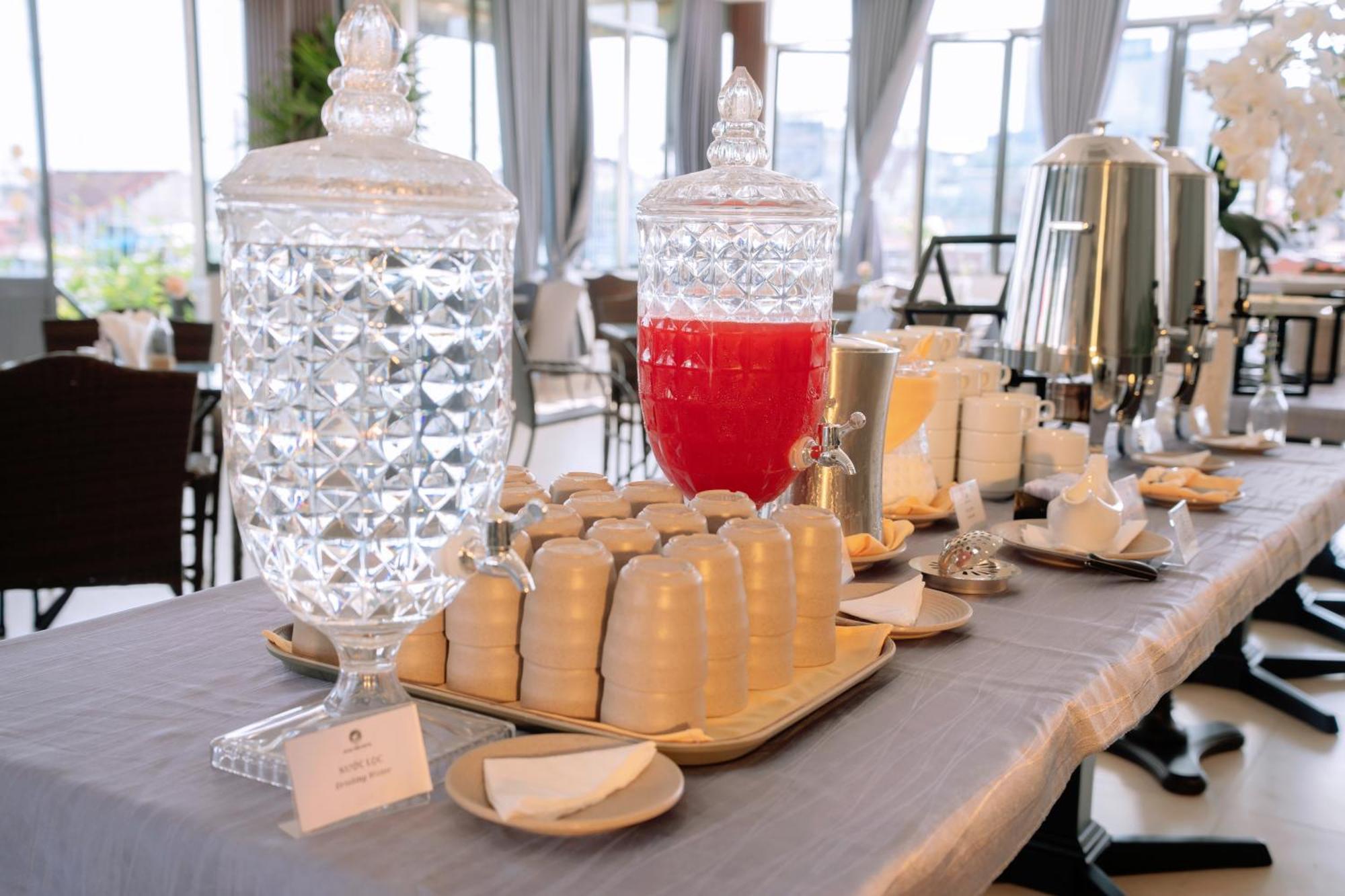 Song Tien Hotel Mỹ Tho Buitenkant foto